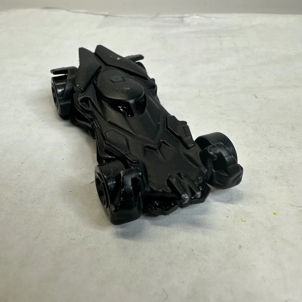 Hot‎ Wheels Batmobile Batman v Superman Dawn of Justice Matte Black DHP34 2015